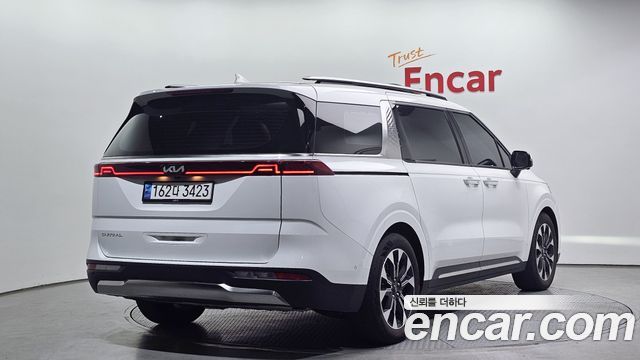 Kia Carnival 7-Seater Signature — пробег 88 632 км — фото 2 из 5