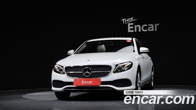 Mercedes-Benz E-Class E220d Avantgarde — пробег 246 914 км — фото 3 из 5
