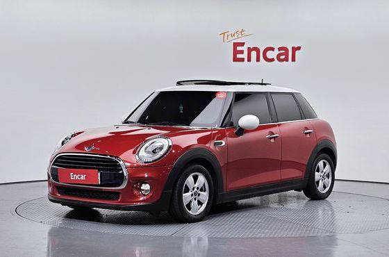 Mini Cooper 5Door Mid 3rd — пробег 76 528 км — фото 1 из 5