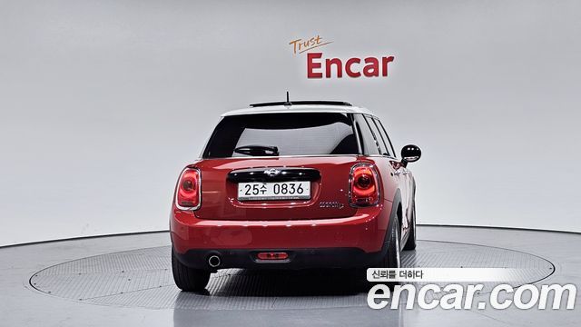 Mini Cooper 5Door Mid 3rd — пробег 76 528 км — фото 4 из 5