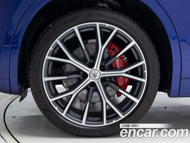 Maserati Grecale из Кореи Encar