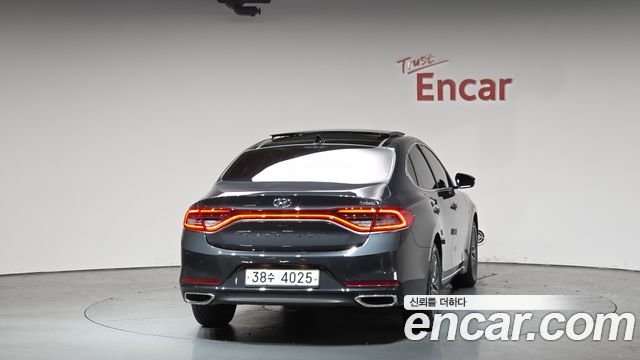 Hyundai Grandeur Premium — пробег 92 156 км — фото 4 из 5