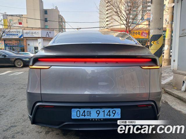 Tesla Model Y Long Range AWD — пробег 546 км — фото 4 из 5