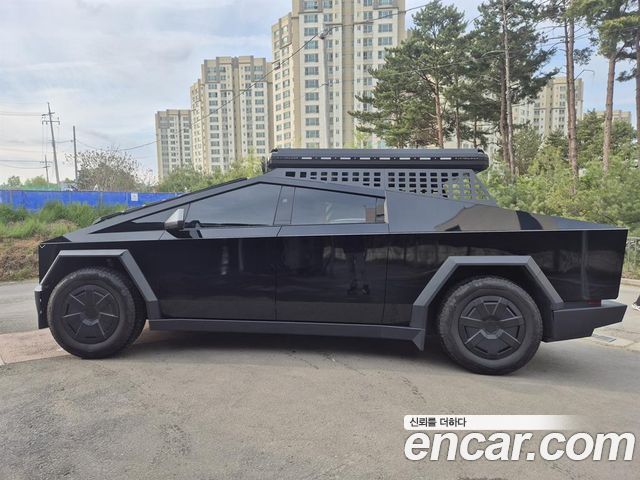 Tesla Cybertruck AWD — пробег 13 334 км — фото 3 из 5