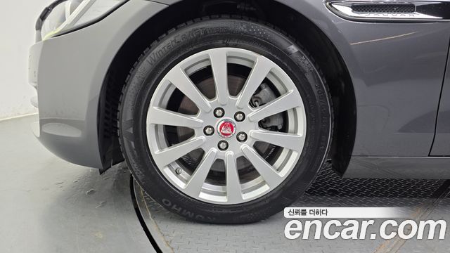 Jaguar XE из Кореи Encar