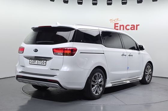 Kia Carnival 7-seater Limousine President — пробег 213 081 км — фото 2 из 5