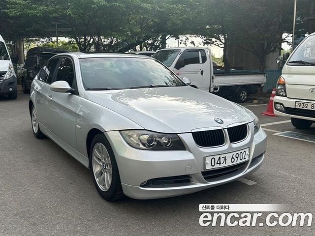 BMW 3-Series 320i Sedan — пробег 81 577 км — фото 3 из 5