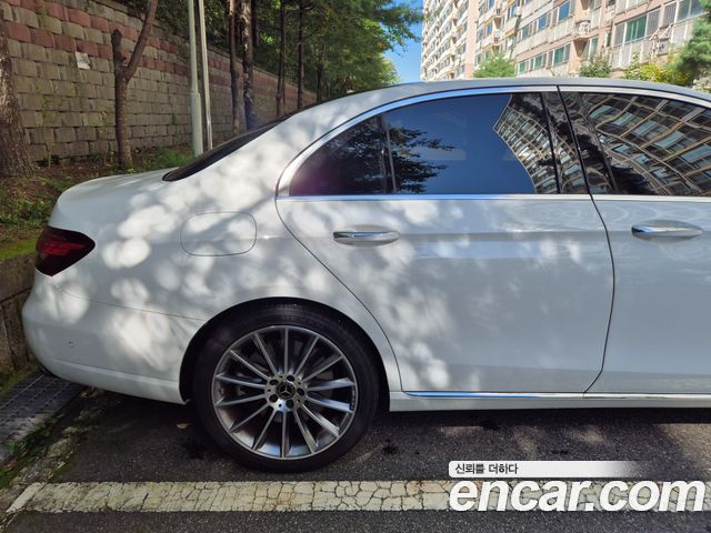 Mercedes-Benz E-Class E450 4MATIC Exclusive — пробег 25 000 км — фото 4 из 5