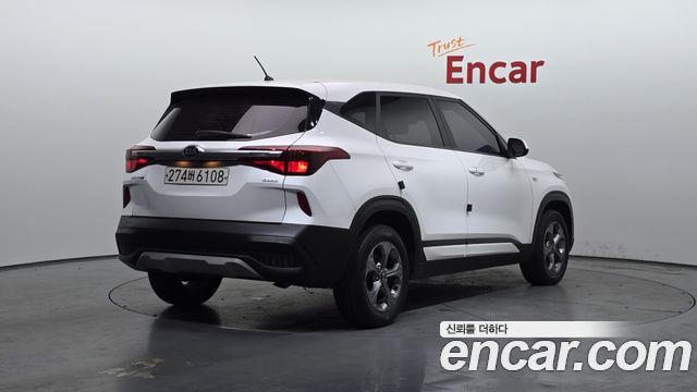 Kia Seltos из Кореи Encar