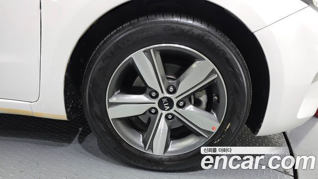 Kia K3 из Кореи Encar