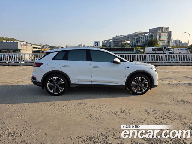 Audi Q4 e-tron 40 Premium — пробег 57 548 км — фото 4 из 5