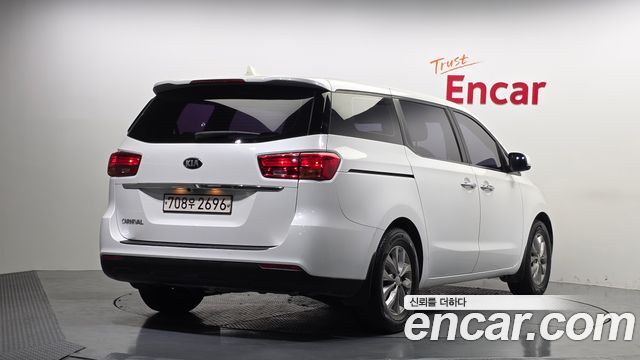 Kia Carnival из Кореи Encar
