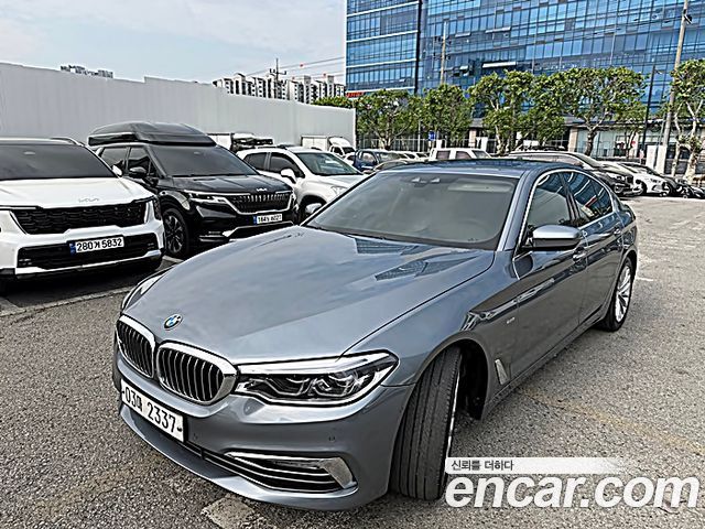 BMW 5-Series 530i Luxury Plus — пробег 101 689 км — фото 1 из 5