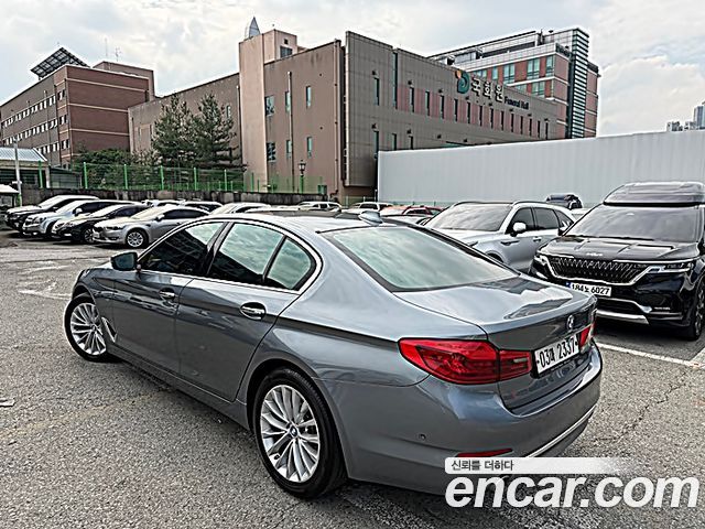 BMW 5-Series 530i Luxury Plus — пробег 101 689 км — фото 2 из 5