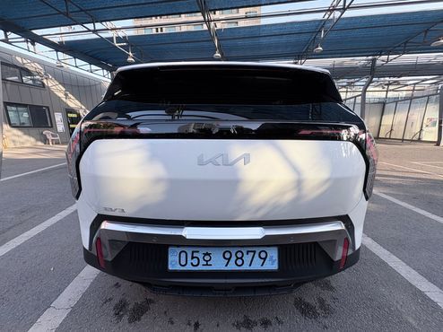 Kia EV3 Long Range 2WD Earth — пробег 150 км — фото 3 из 5