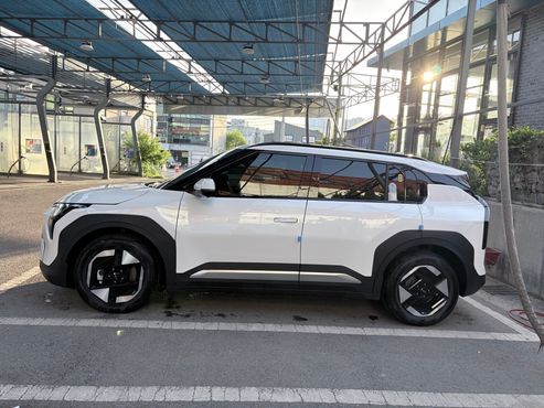 Kia EV3 Long Range 2WD Earth — пробег 150 км — фото 5 из 5