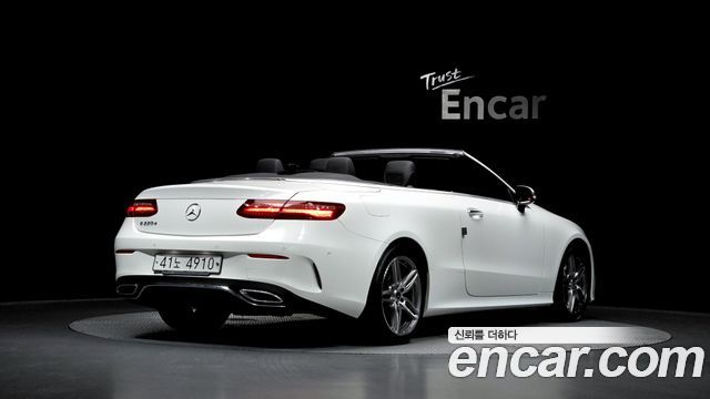 Mercedes-Benz E-Class E220d Cabriolet — пробег 112 130 км — фото 2 из 5