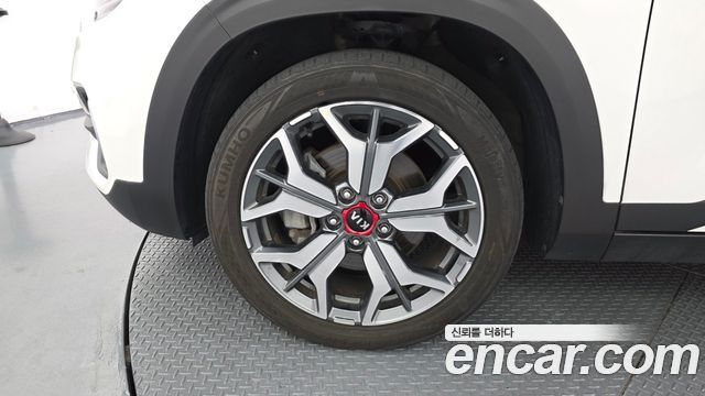 Kia Seltos из Кореи Encar