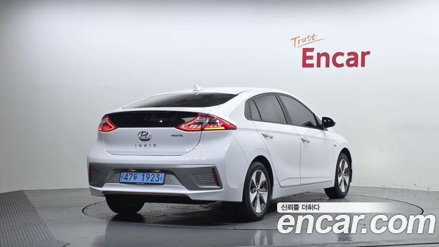 Hyundai Ioniq из Кореи Encar