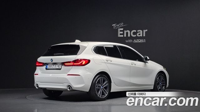 BMW 1-Series 120i Advantage — пробег 14 687 км — фото 2 из 5