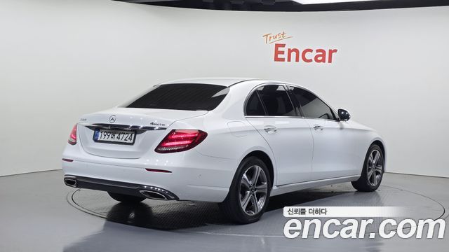 Mercedes-Benz E-Class из Кореи Encar