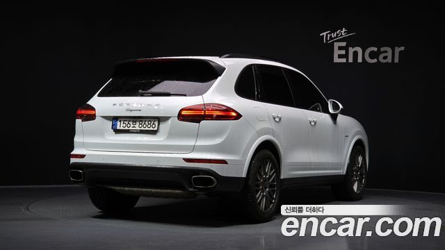 Porsche Cayenne 3.0 Diesel Platium Edition 958 — пробег 113 688 км — фото 2 из 5