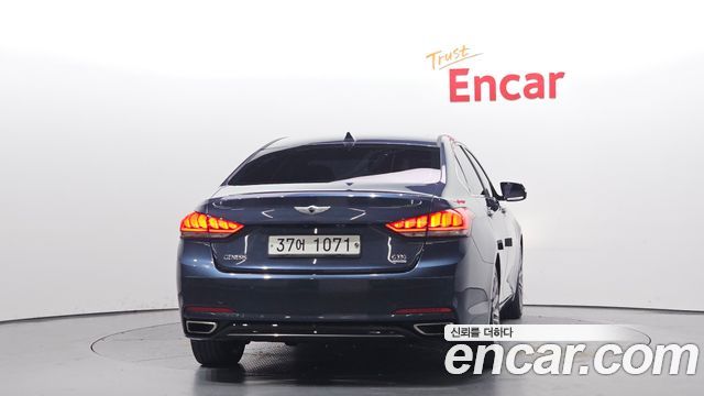 Hyundai Genesis из Кореи Encar