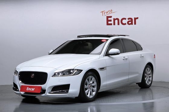 Jaguar XF 20d Prestige AWD — пробег 66 345 км — фото 1 из 5