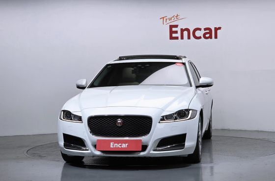 Jaguar XF 20d Prestige AWD — пробег 66 345 км — фото 3 из 5