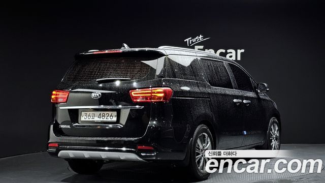 Kia Carnival из Кореи Encar