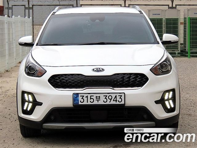 Kia Niro 1.6 HEV Prestige — пробег 59 895 км — фото 1 из 5