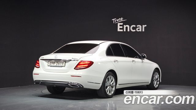 Mercedes-Benz E-Class из Кореи Encar