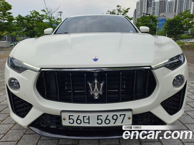 Maserati Levante 3.0 AWD GranSport — пробег 158 070 км — фото 1 из 5