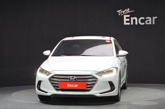 Hyundai AVANTE 1.6 GDI Premium — пробег 90 001 км — фото 3 из 5