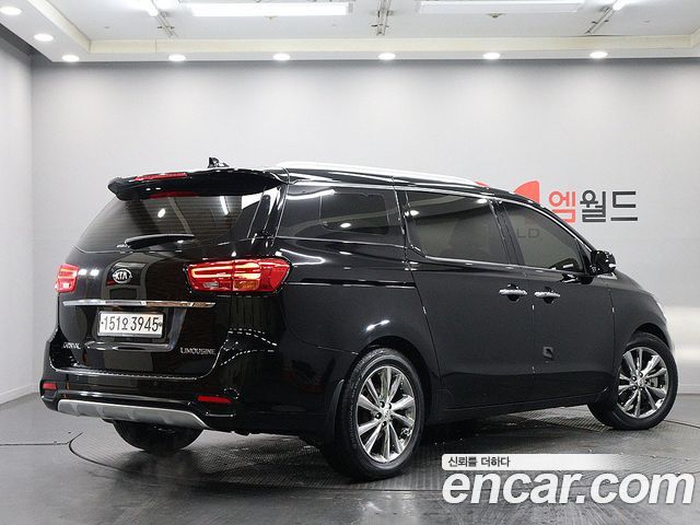 Kia Carnival из Кореи Encar