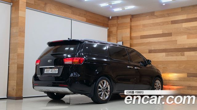 Kia Carnival из Кореи Encar