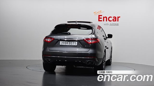 Maserati Levante 3.0 S AWD Sport — пробег 92 393 км — фото 4 из 5