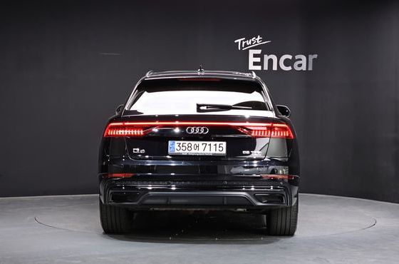 Audi Q8 55 TFSI Quattro Premium — пробег 175 668 км — фото 4 из 5