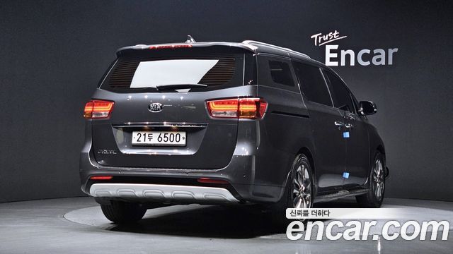 Kia Carnival из Кореи Encar