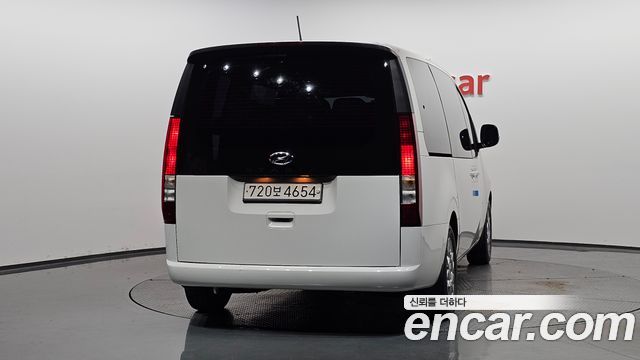 Hyundai Staria Tourer 11-Seater Modern — пробег 75 676 км — фото 4 из 5