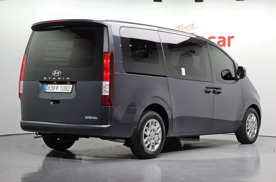 Hyundai Staria Cargo 5-Seater Modern — пробег 91 432 км — фото 2 из 5