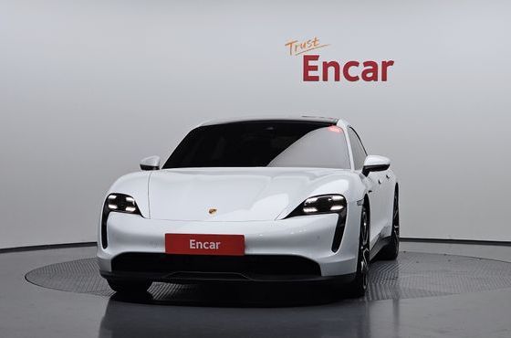 Porsche Taycan Base — пробег 41 370 км — фото 3 из 5