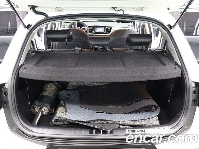 Kia Stonic из Кореи Encar