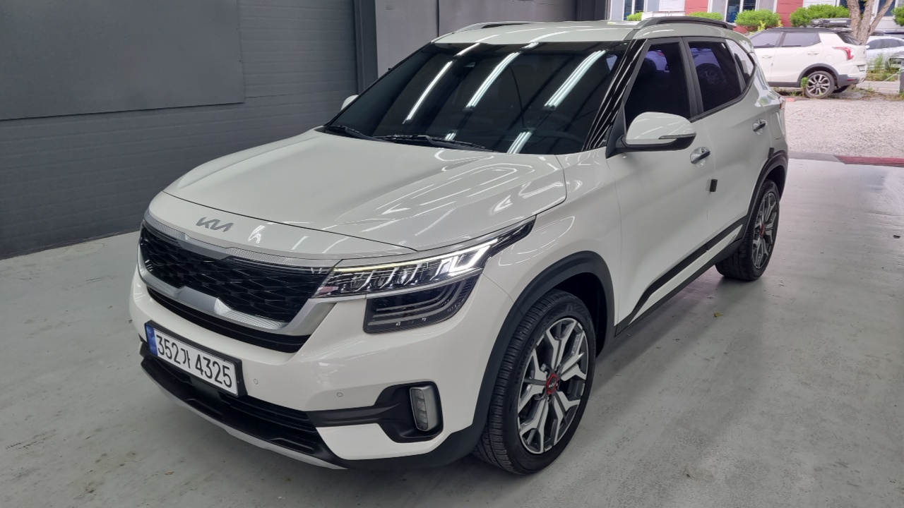 Kia Seltos из Кореи Encar