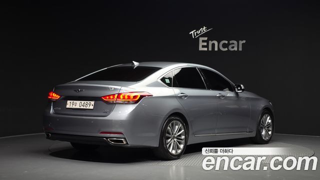 Hyundai Genesis из Кореи Encar