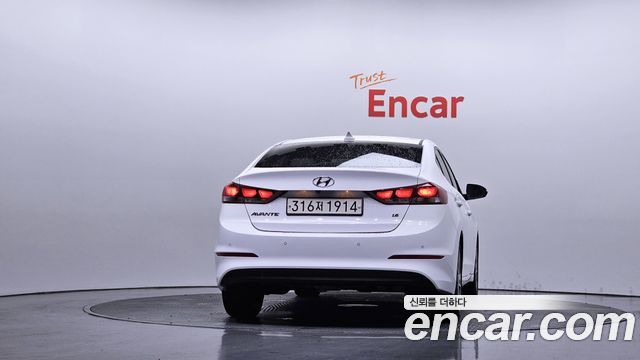 Hyundai AVANTE из Кореи Encar