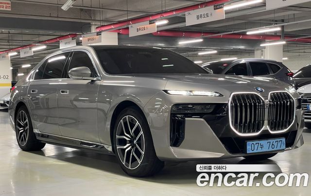 BMW i7 eDrive 50 M Sport — пробег 48 152 км — фото 3 из 5
