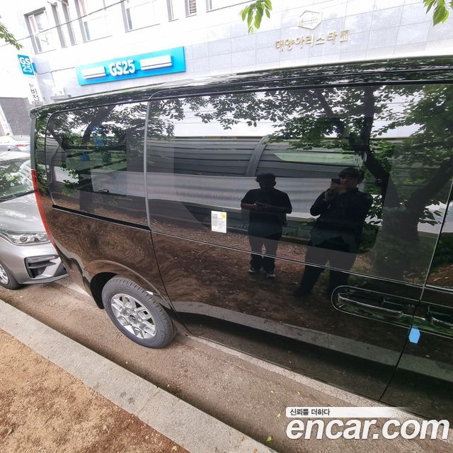 Hyundai Staria L3.5 Cargo 3-Seater Modern — пробег 2 200 км — фото 4 из 5
