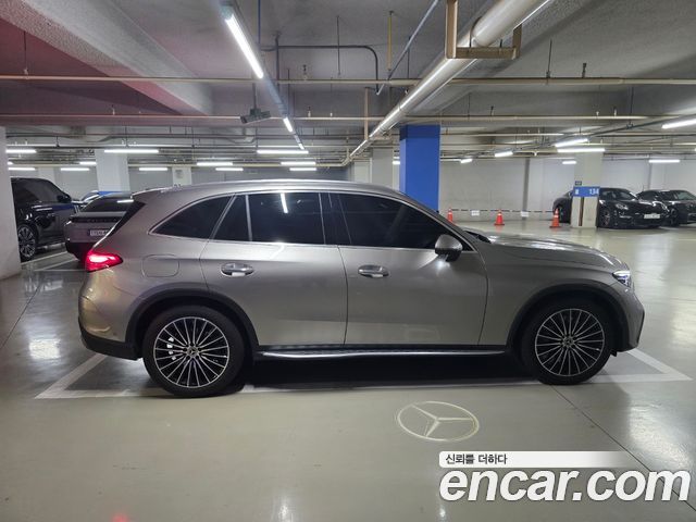 Mercedes-Benz GLC-Class GLC300 4MATIC AMG Line — пробег 14 605 км — фото 2 из 5