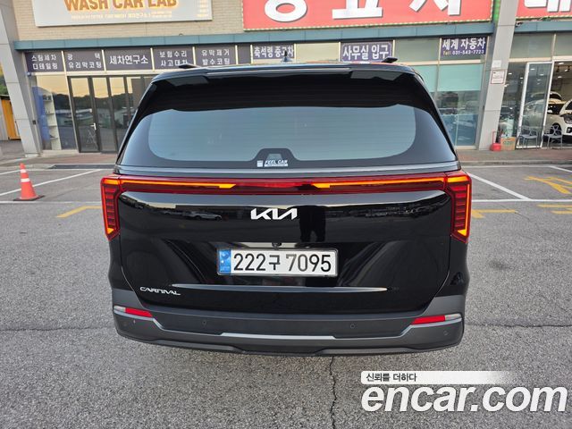 Kia Carnival Diesel 7-Seater Gravity — пробег 28 000 км — фото 4 из 5